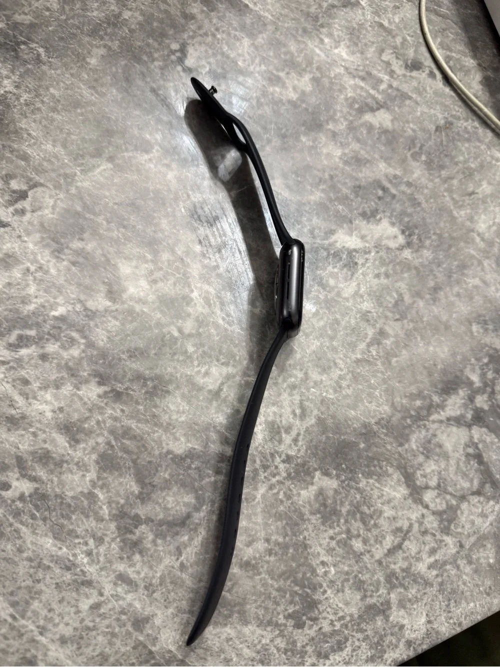 Apple Watch Series 5 Space Gray Aluminum 40mm